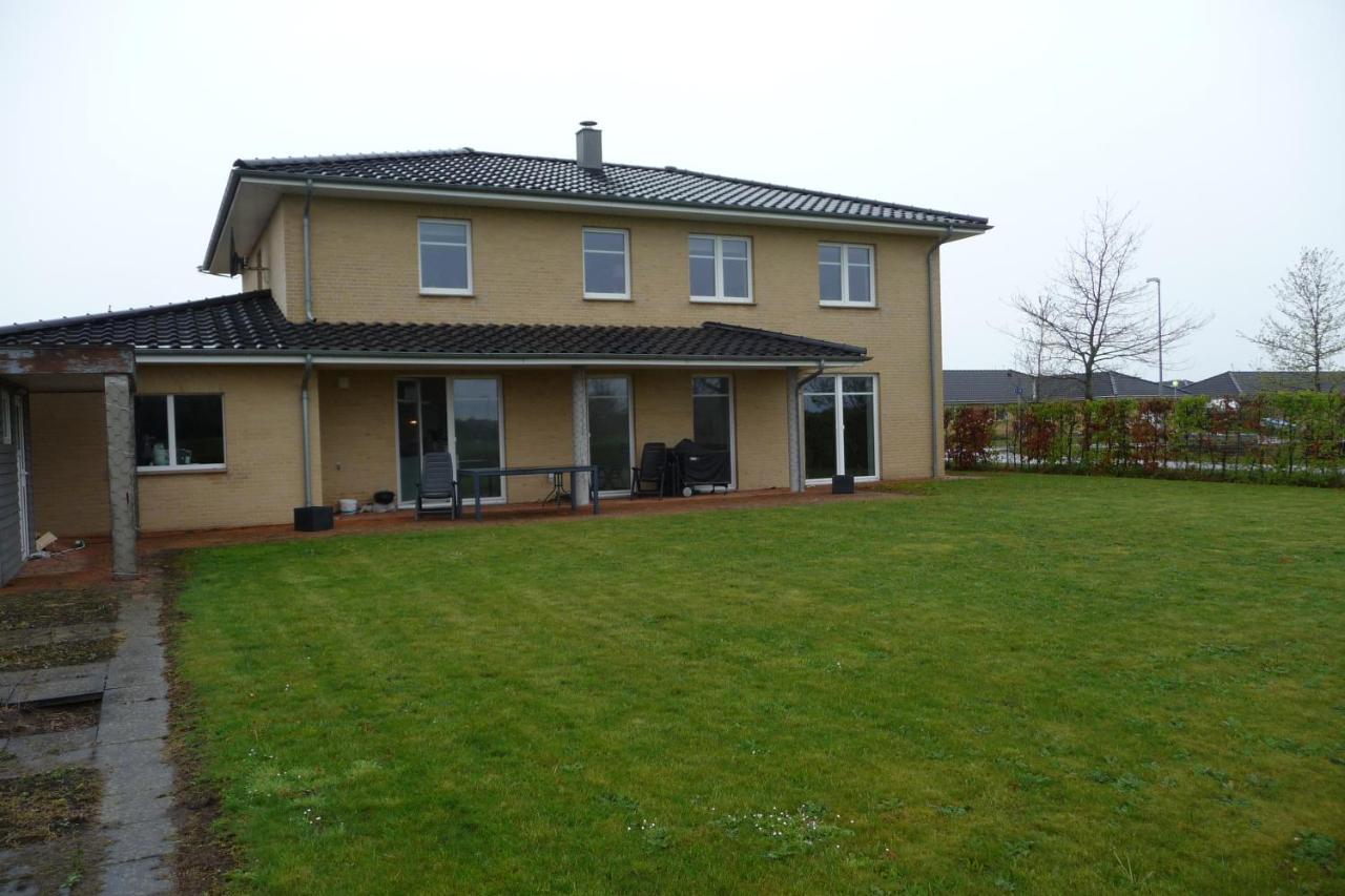 Vaerelse I Augustenborg I Stor Villa Exterior photo